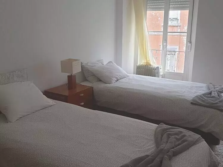 پانسیون Zuni Guest House