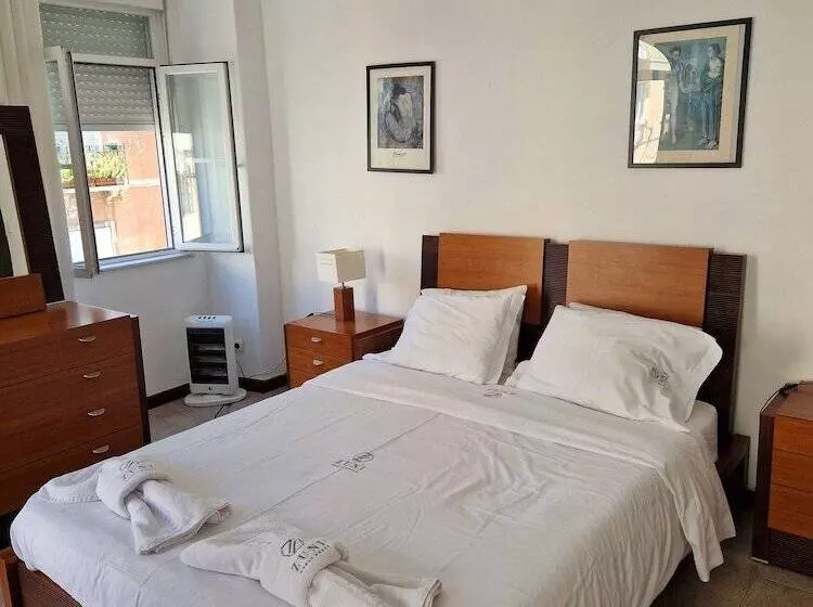 پانسیون Zuni Guest House