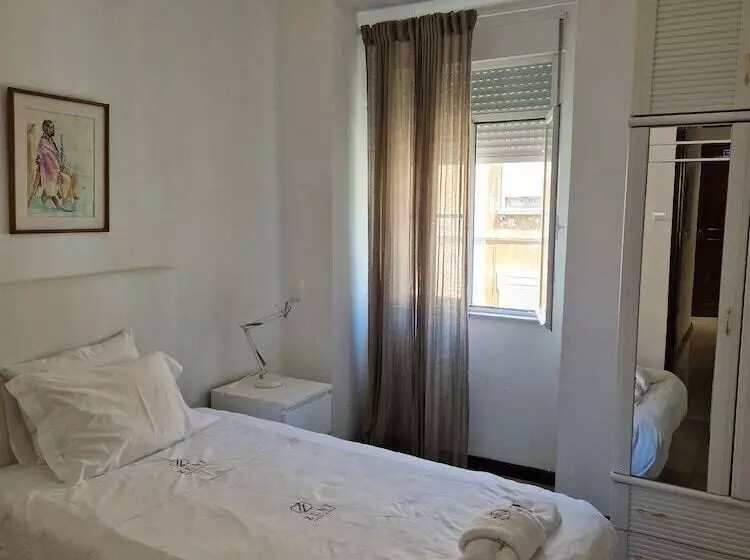 پانسیون Zuni Guest House