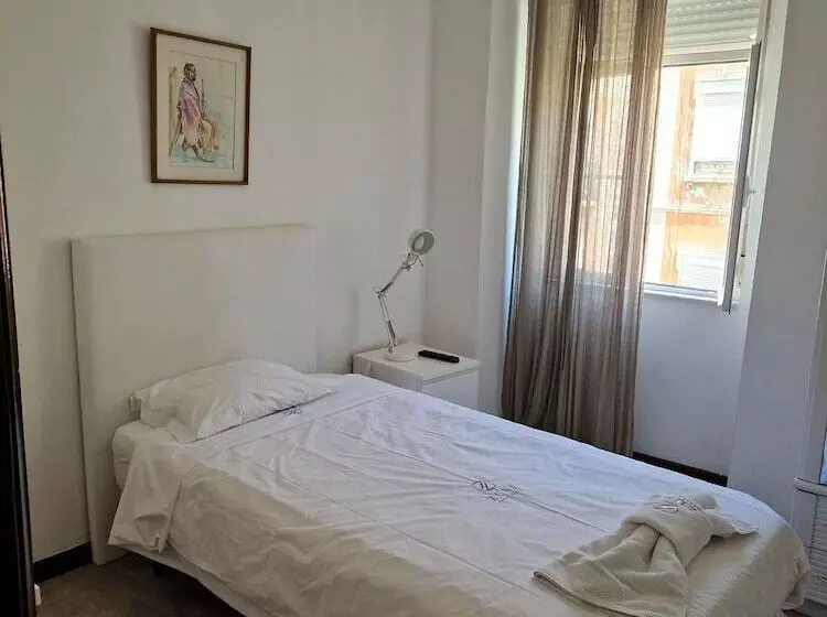 پانسیون Zuni Guest House