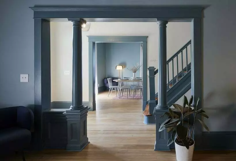 ユースホステル Guest House Raleigh