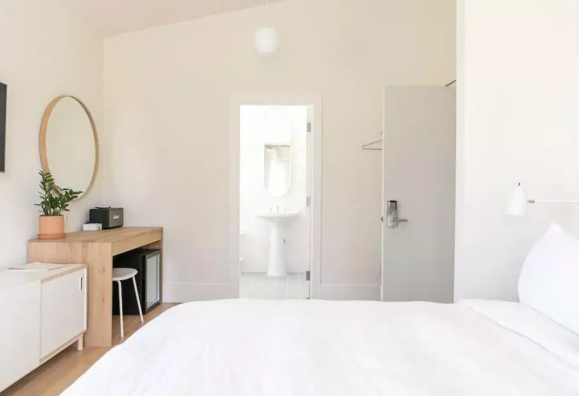 ユースホステル Guest House Raleigh