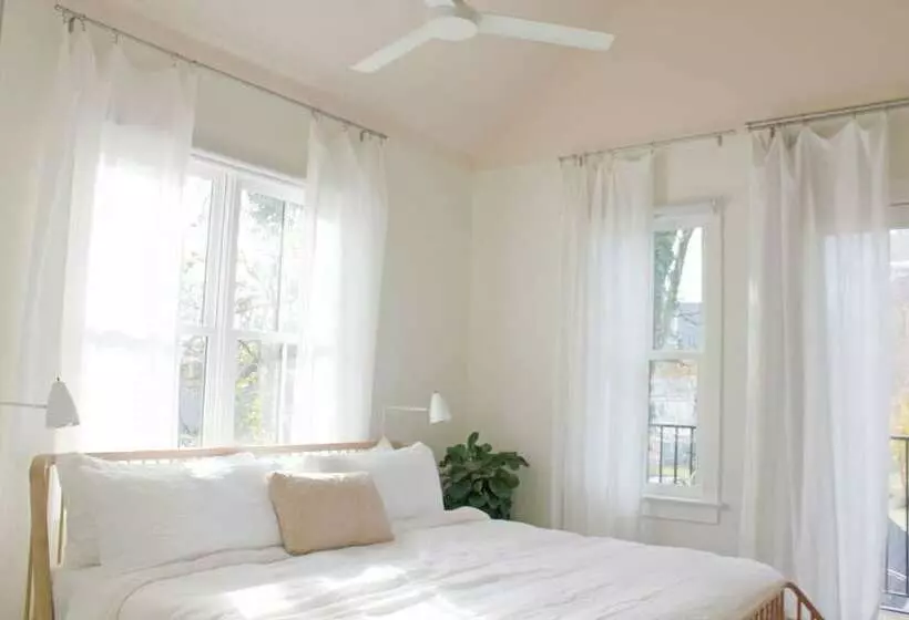 ユースホステル Guest House Raleigh