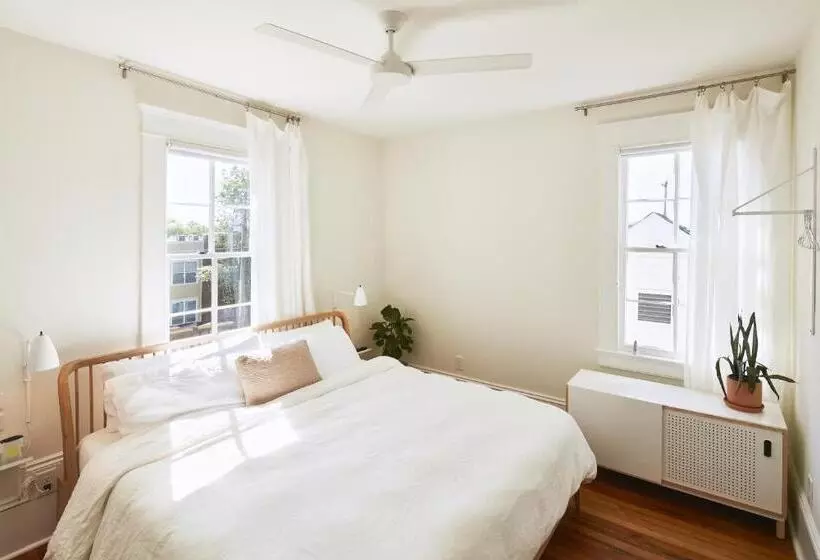 ユースホステル Guest House Raleigh