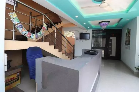 ホテル J B Palace