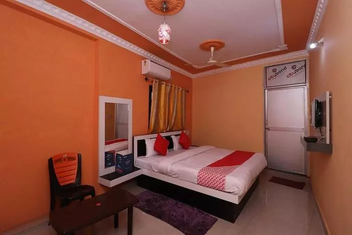 ホテル J B Palace