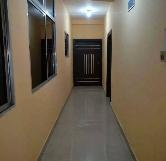 ホテル J B Palace