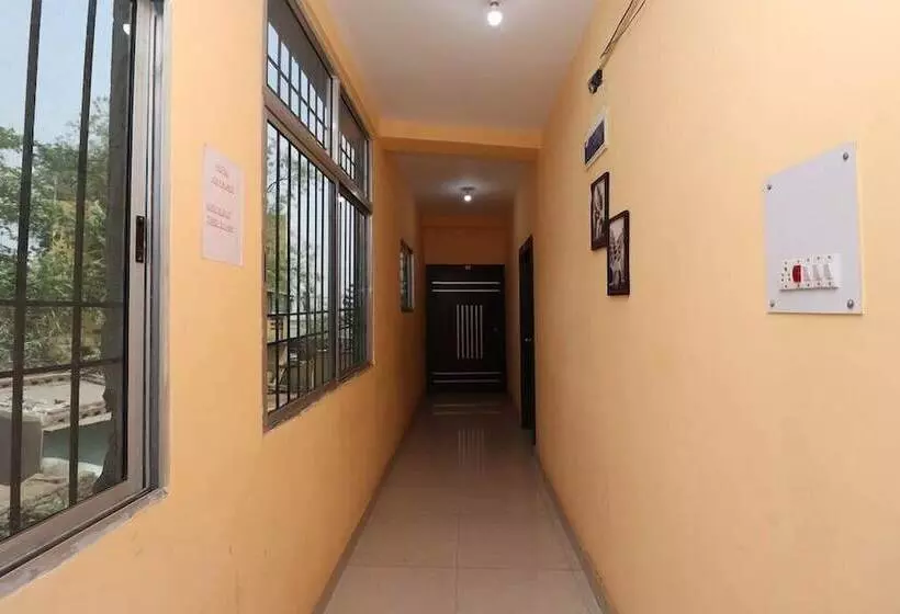 ホテル J B Palace