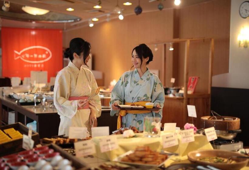 בית מלון כפרי Kyukamura Shikanoshima