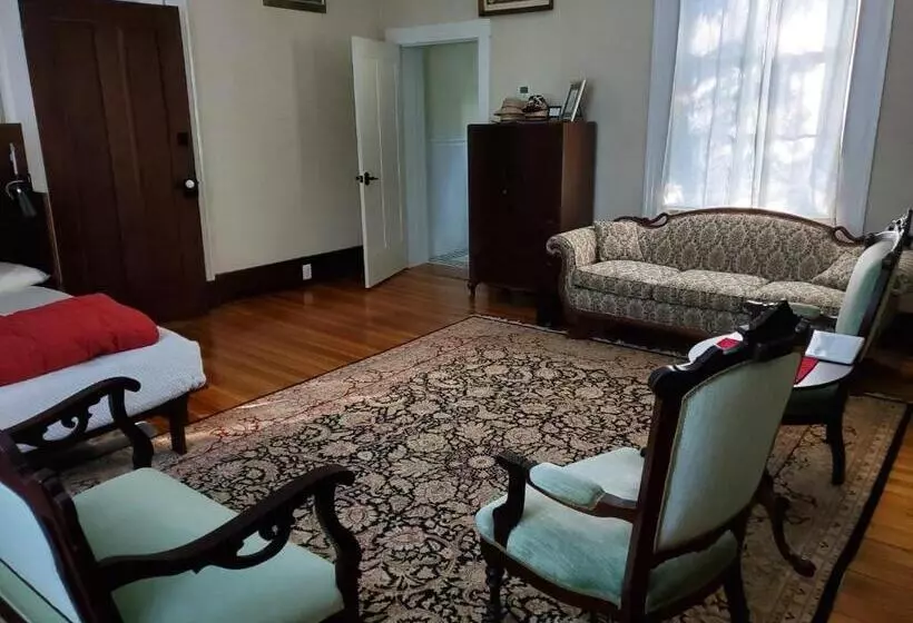 Mountain Home Bed & Breakfast