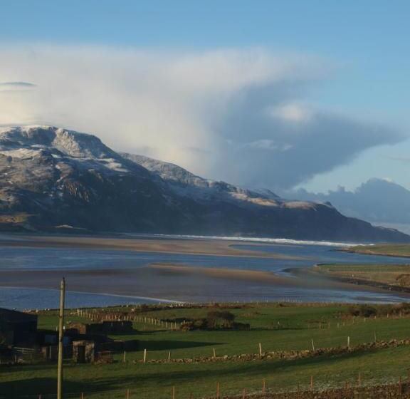 ペンション The Lookout Ardara