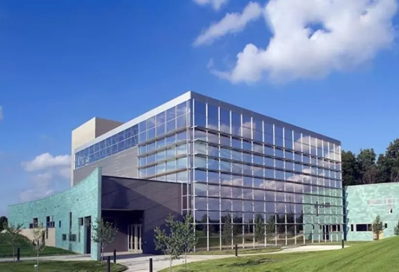 בית מלון כפרי Comfort Inn Grand Rapids Airport