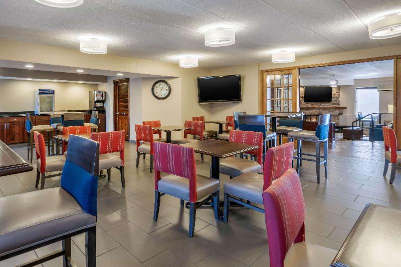 هتل Comfort Inn Grand Rapids Airport