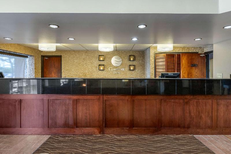 هتل Comfort Inn Grand Rapids Airport