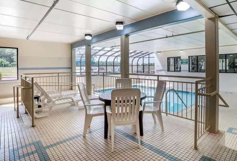 هتل Comfort Suites