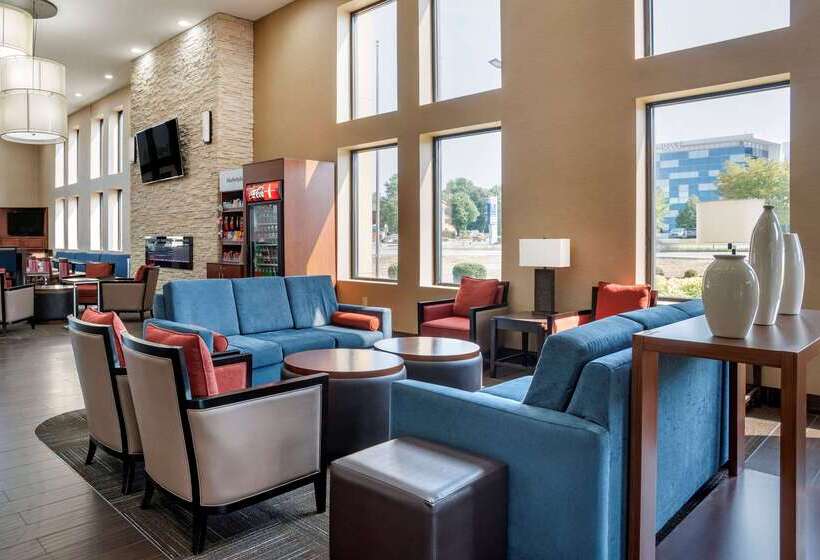 בית מלון כפרי Comfort Suites