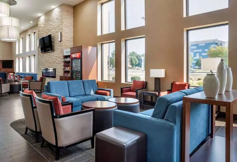 هتل Comfort Suites