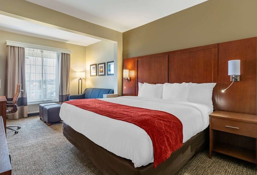 Отель Comfort Suites Near Camp Lejeune