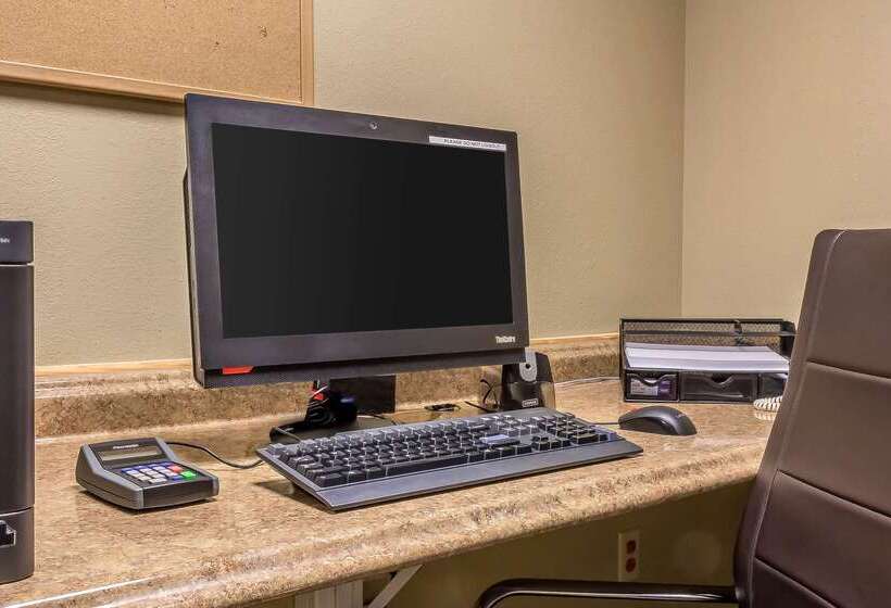 فندق Comfort Suites Near Casinos