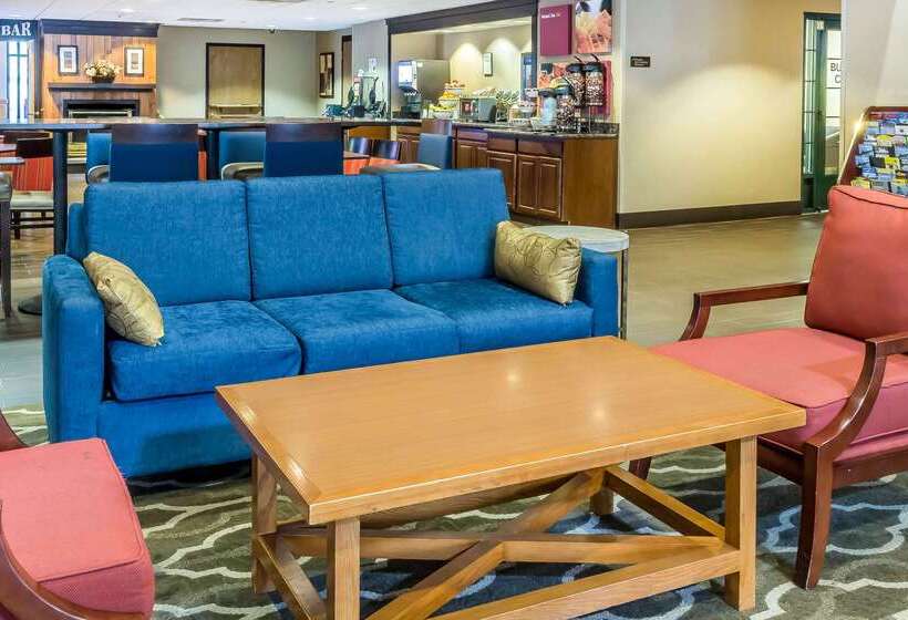 فندق Comfort Suites Near Casinos