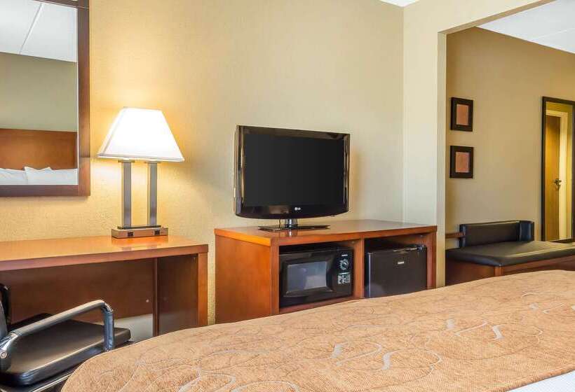 فندق Comfort Suites Near Casinos