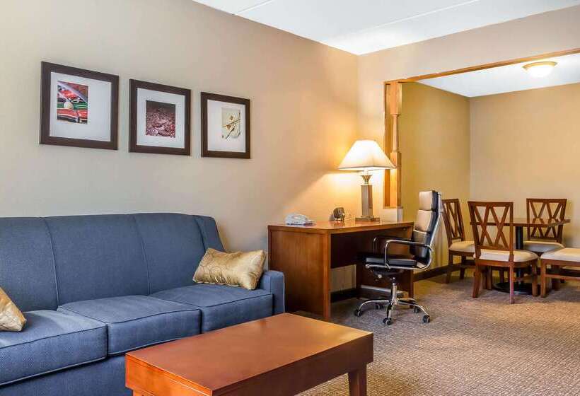 فندق Comfort Suites Near Casinos