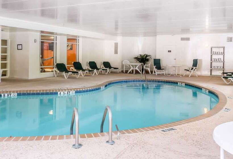 فندق Comfort Suites Near Casinos