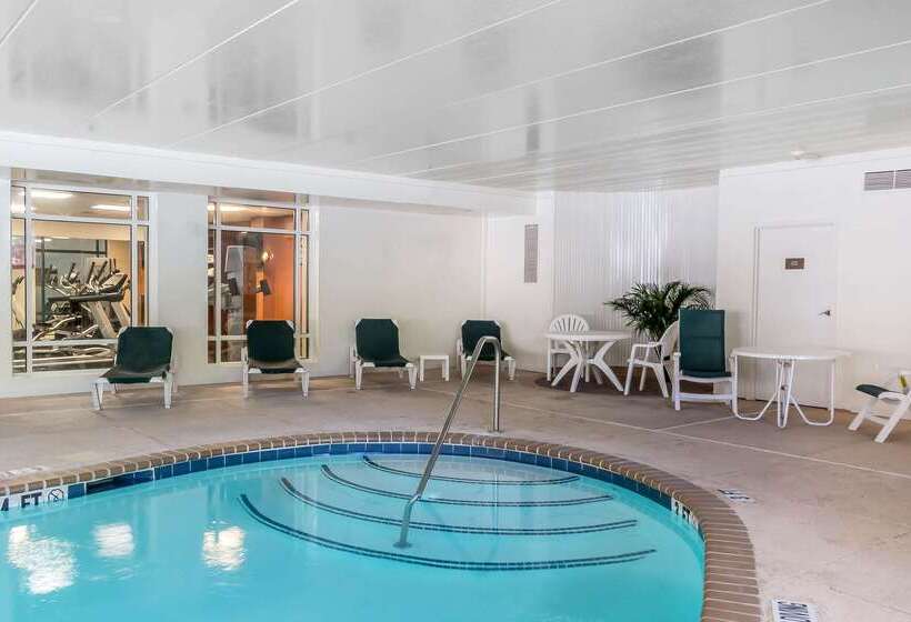 فندق Comfort Suites Near Casinos