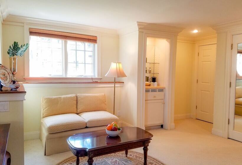 فندق Copper Beech Inn