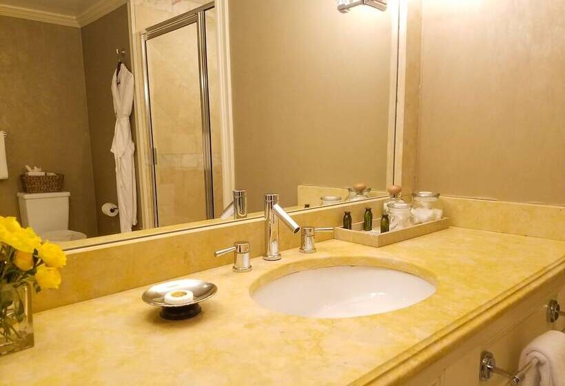 فندق Copper Beech Inn