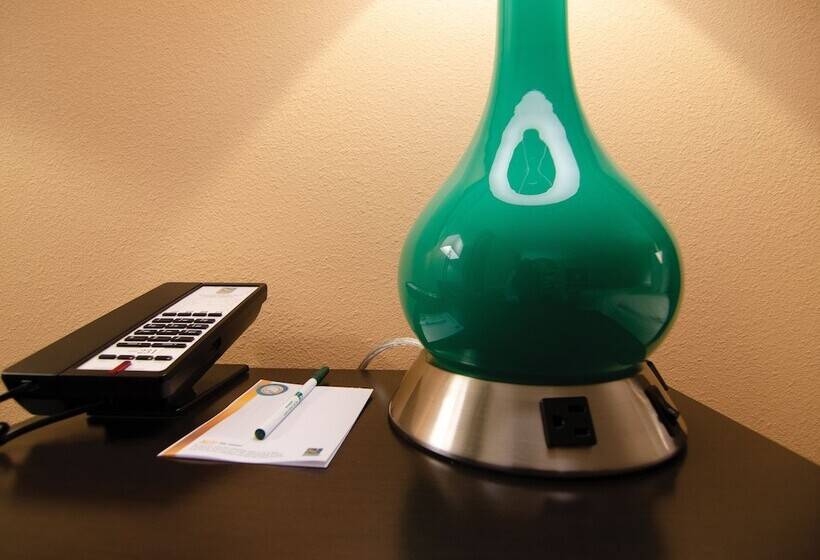 فندق Cottage Grove Inn