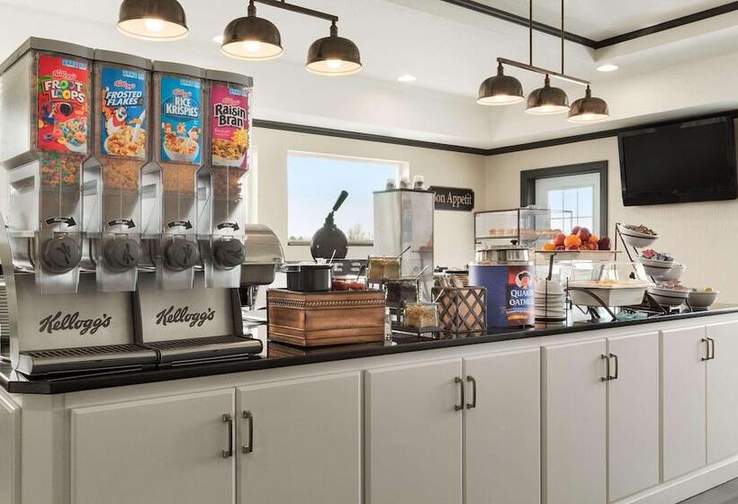 호텔 Country Inn & Suites By Radisson, Little Falls, Mn