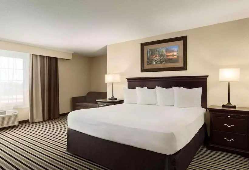 Hotelli Country Inn & Suites By Radisson, Little Falls, Mn