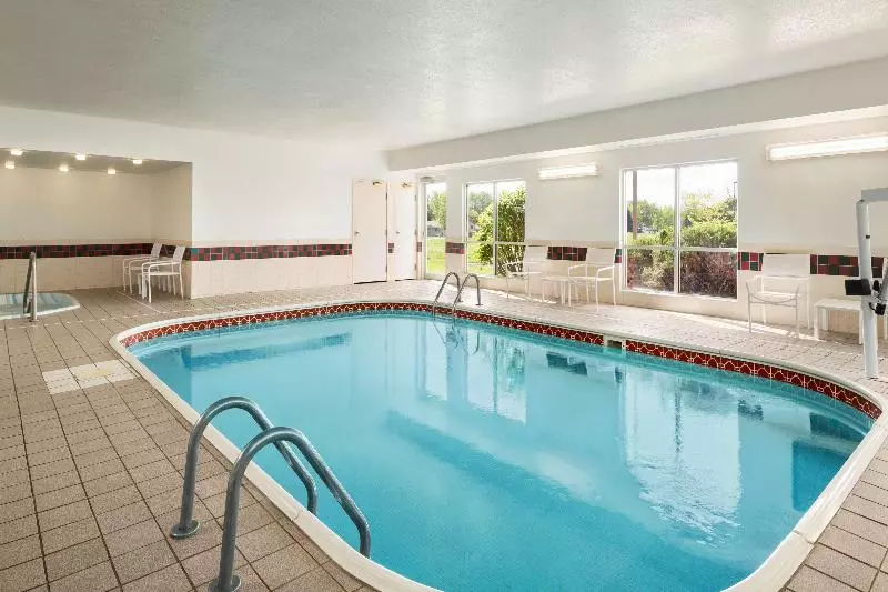 호텔 Country Inn & Suites By Radisson, Owatonna, Mn