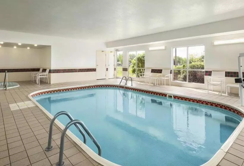 호텔 Country Inn & Suites By Radisson, Owatonna, Mn