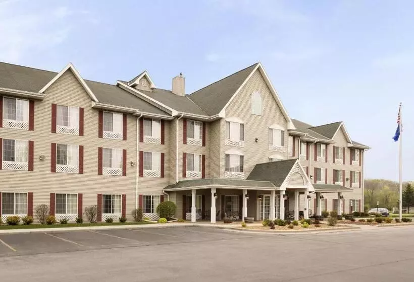 בית מלון כפרי Country Inn & Suites By Radisson, West Bend, Wi