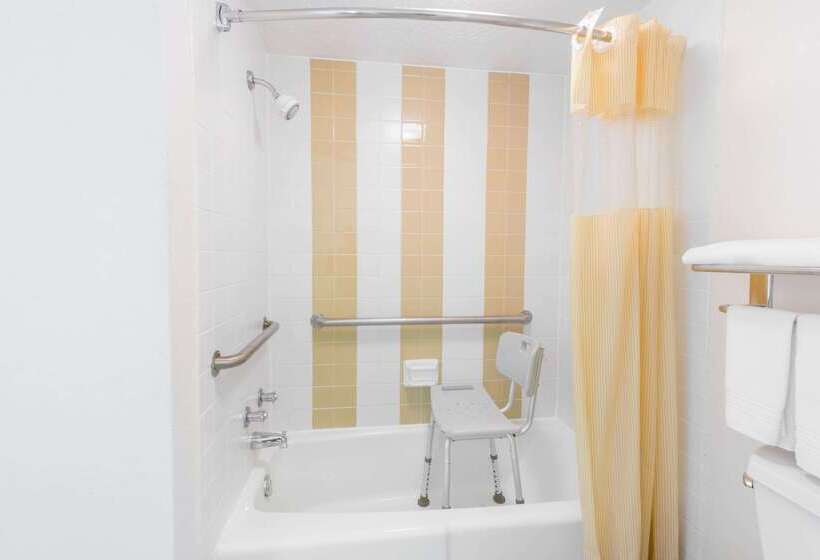 호텔 Days Inn By Wyndham Amherst