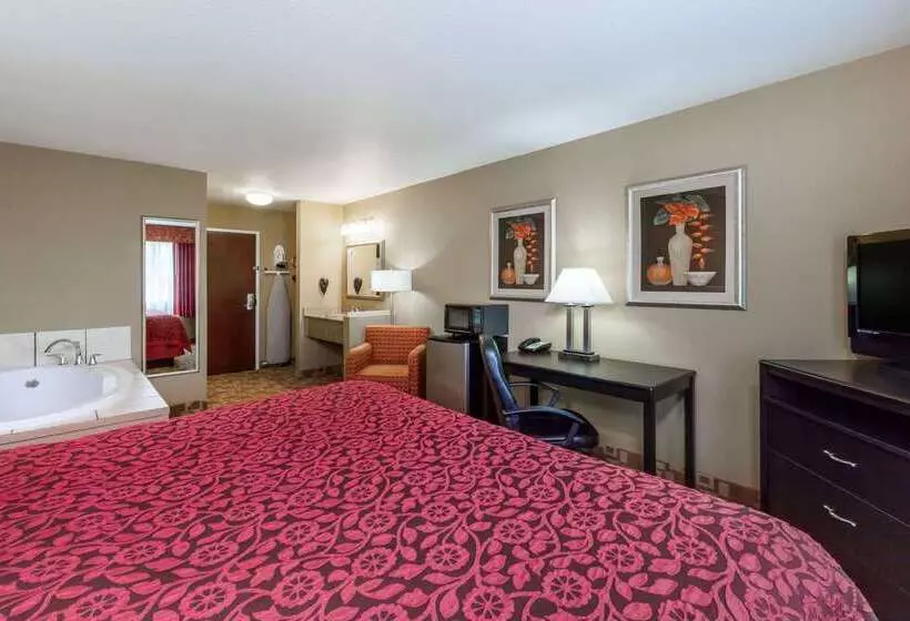 호텔 Days Inn By Wyndham Central City