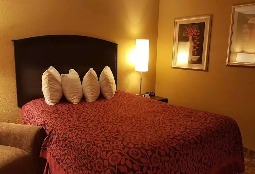 호텔 Days Inn By Wyndham Central City