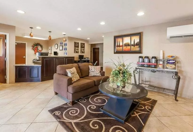 호텔 Days Inn By Wyndham Central City