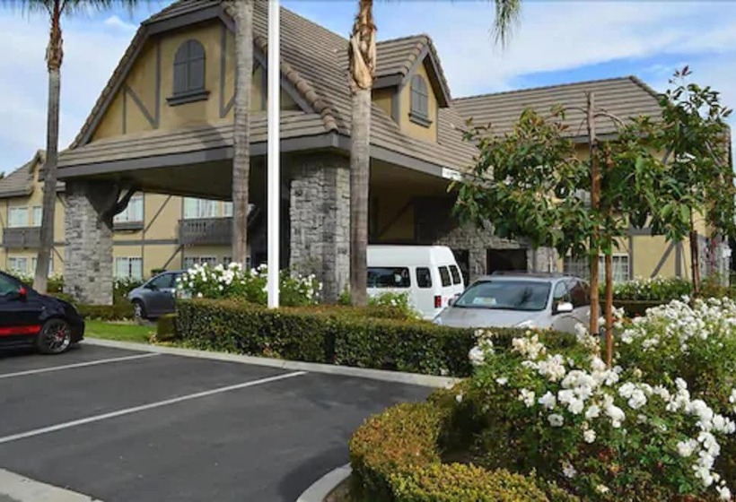 فندق Folk Inn Ontario Airport