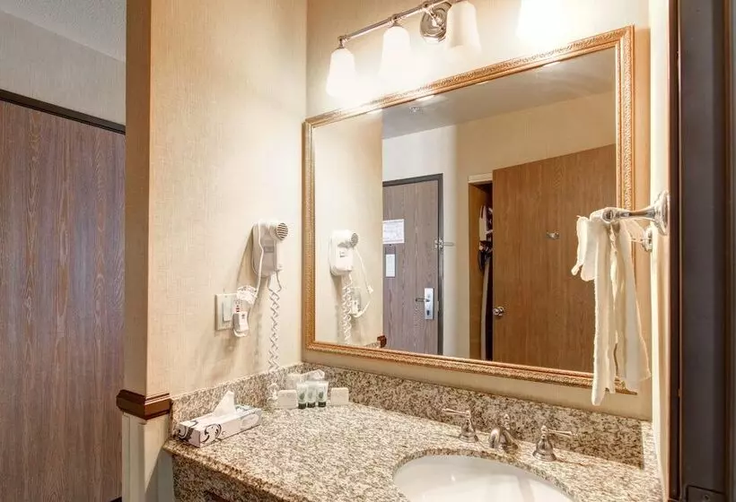 Отель Folk Inn Ontario Airport