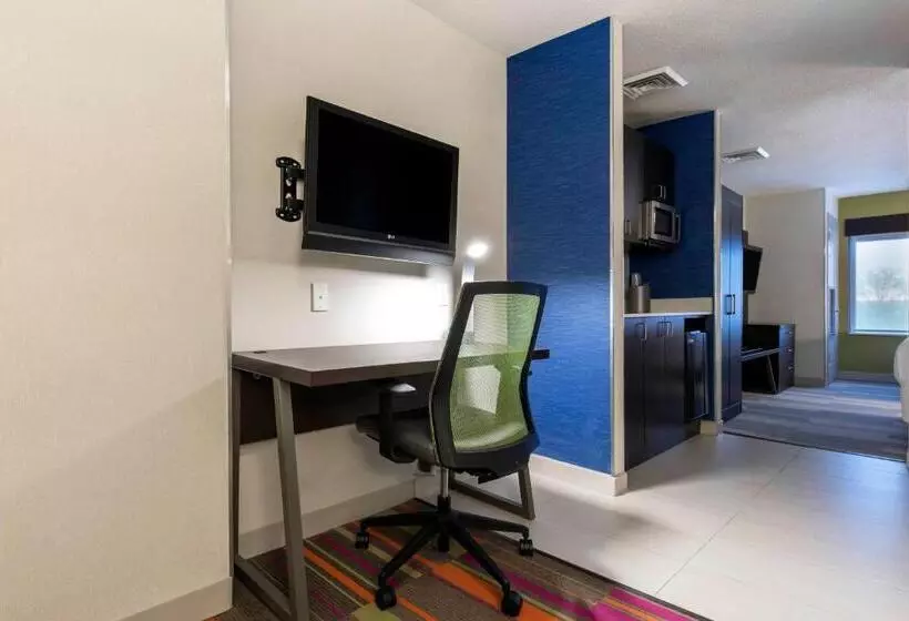 호텔 Holiday Inn Express And Suites Chicago West   St Charles, An Ihg