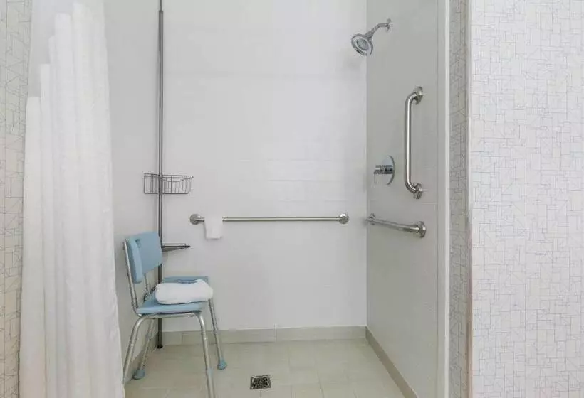 호텔 Holiday Inn Express And Suites Chicago West   St Charles, An Ihg