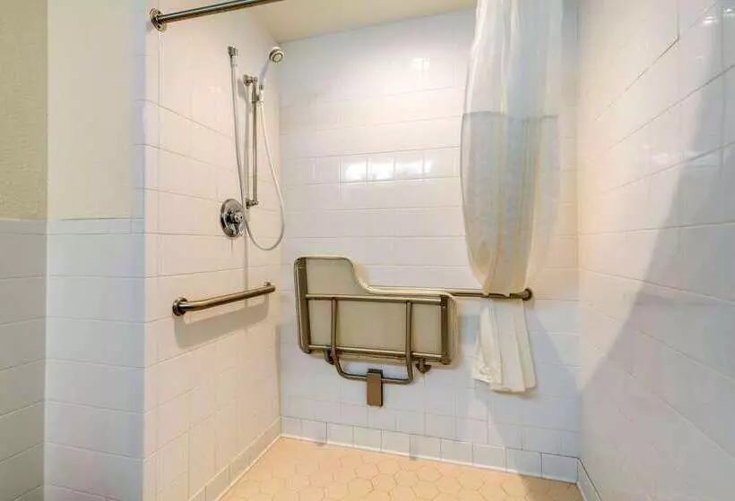 فندق Quality Inn & Suites Olde Town