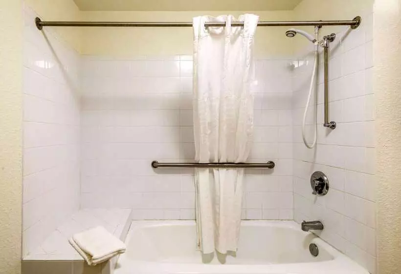 فندق Quality Inn & Suites Olde Town