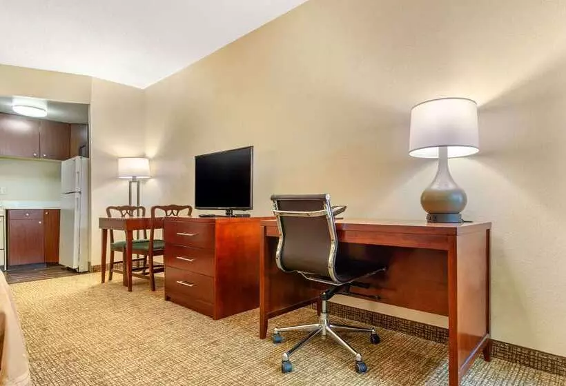 فندق Quality Inn & Suites Olde Town