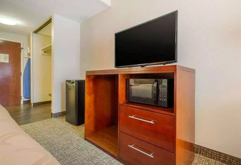 فندق Quality Inn & Suites Olde Town