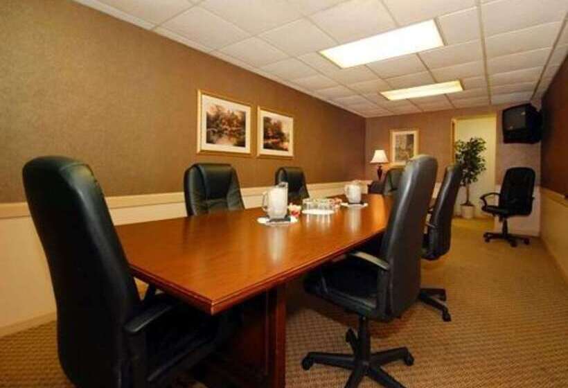 فندق Quality Inn Pittsburgh Airport