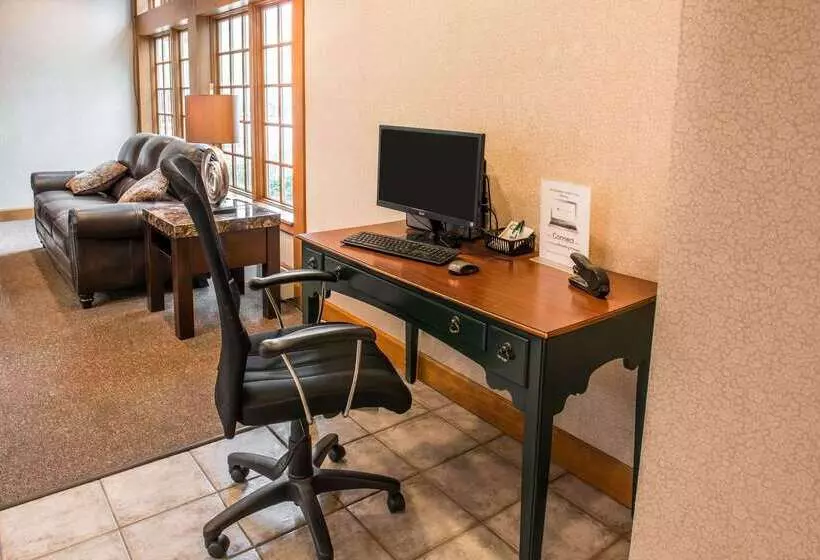 호텔 Quality Inn Pittsburgh Airport